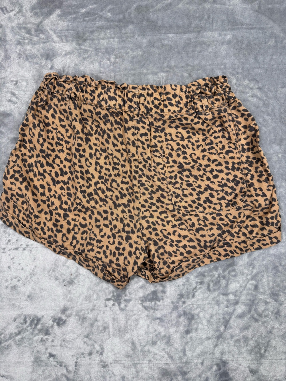 Aerie Leopard Print Elastic Waist Flowy Shorts with Pockets - Picture 3 of 8